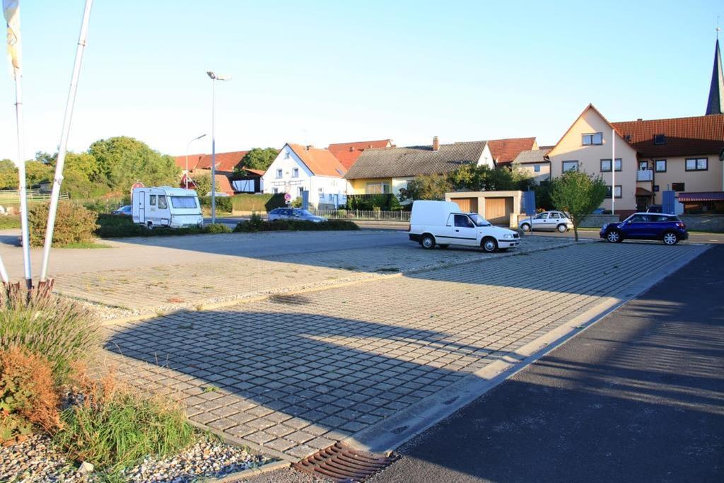 Landgasthof Frankentor Wasserlosen Exterior foto